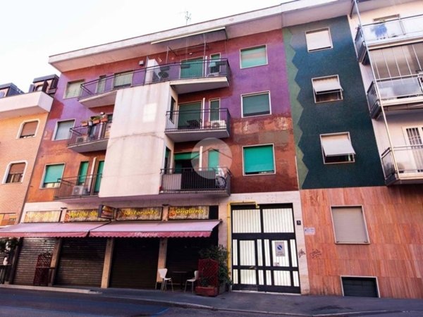 appartamento in vendita a Milano in zona Bande Nere