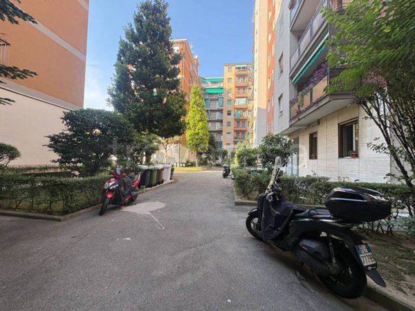 appartamento in vendita a Milano in zona Crescenzago