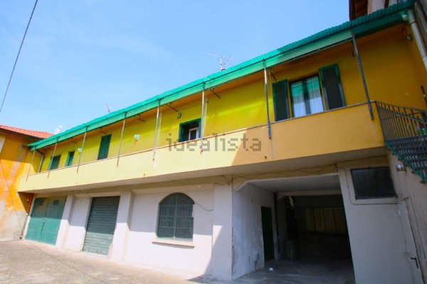 casa indipendente in vendita a Milano in zona Ponte Lambro