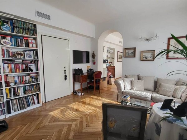 appartamento in vendita a Milano in zona Cadorna