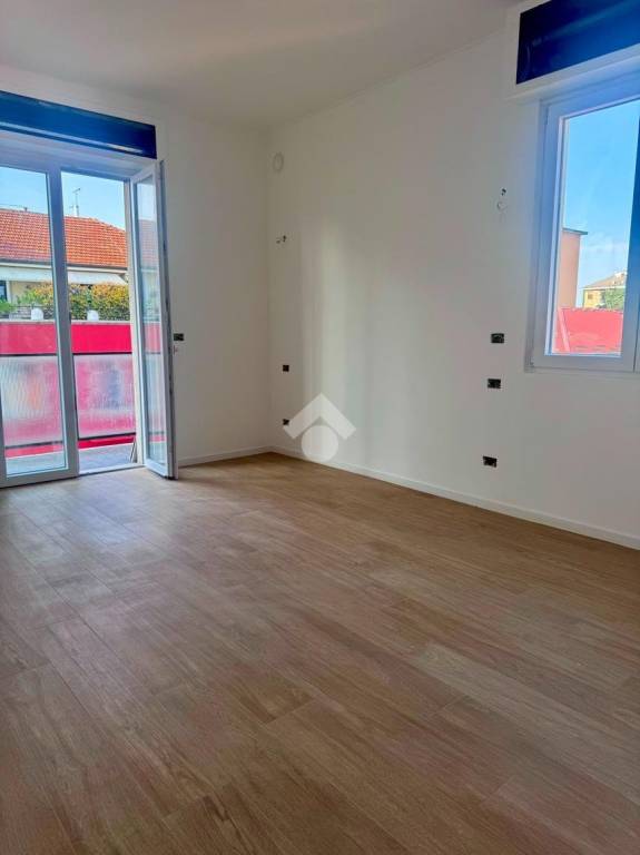 appartamento in vendita a Milano in zona Famagosta