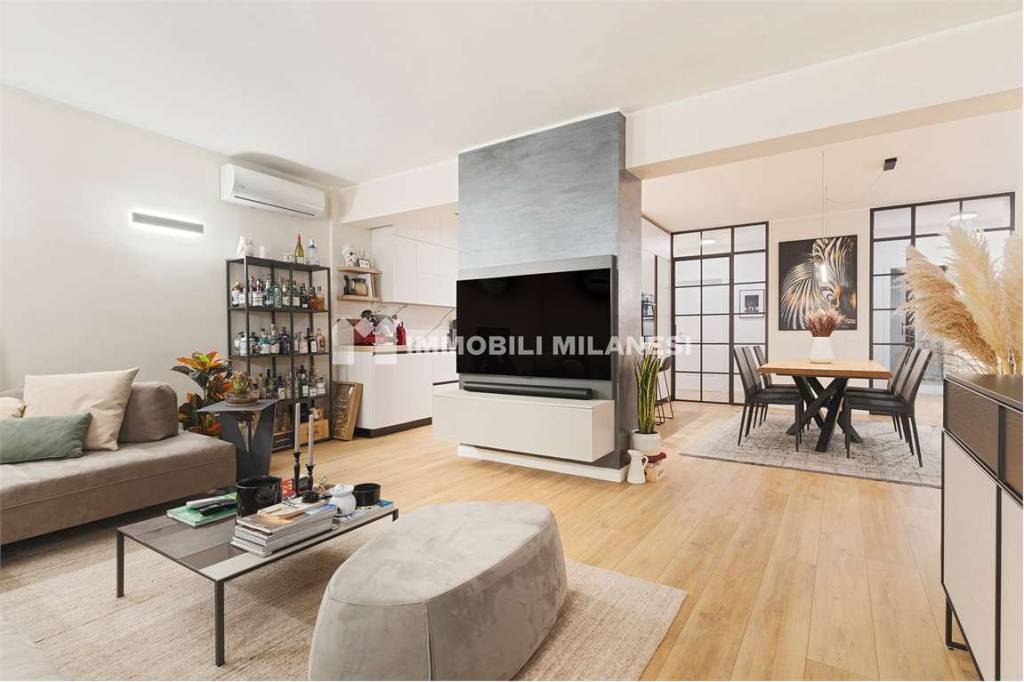 appartamento in vendita a Milano in zona De Angeli
