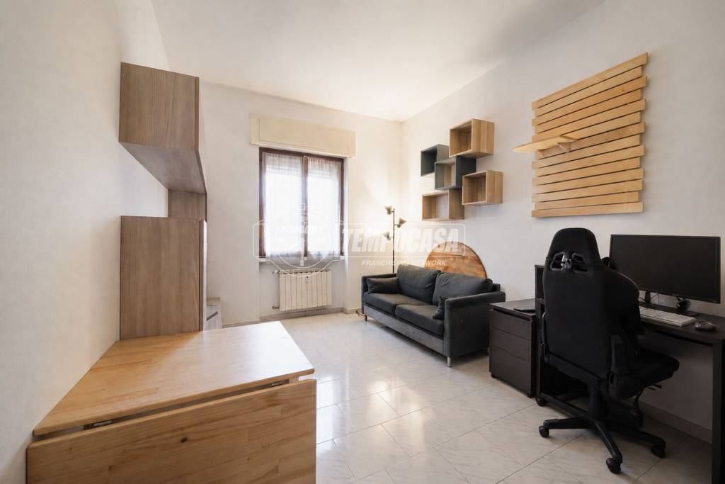 appartamento in vendita a Milano in zona Feltre