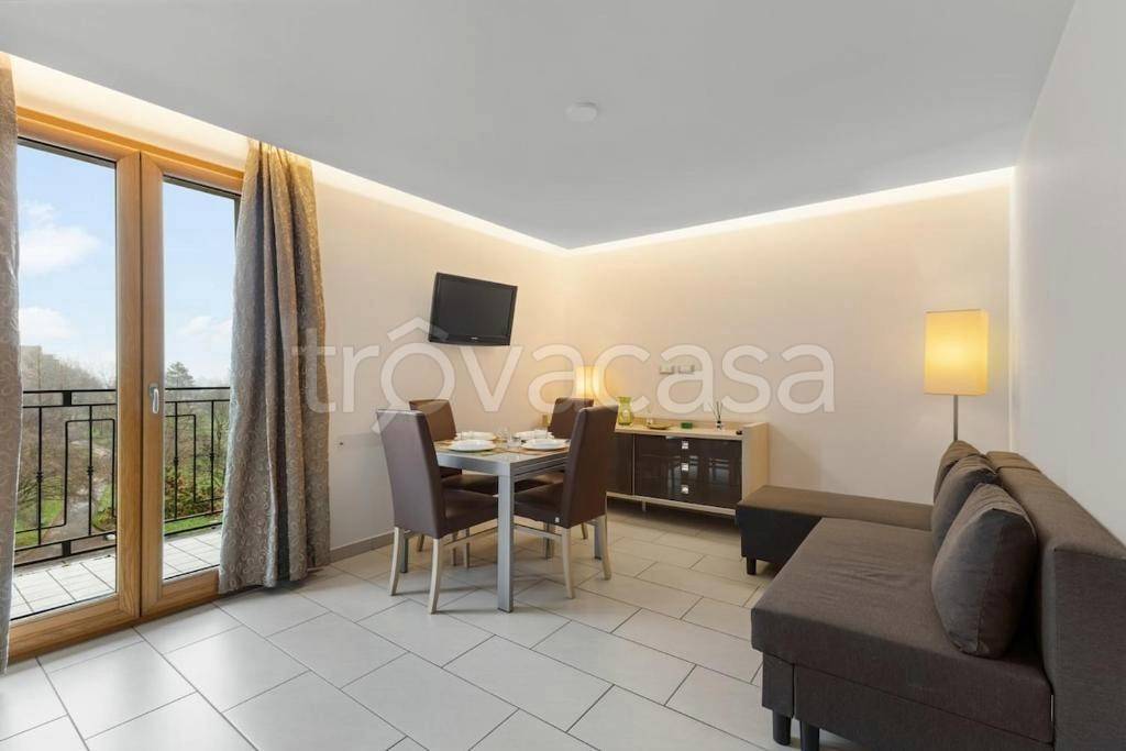 appartamento in vendita a Milano in zona Vigentino