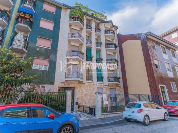 negozio in vendita a Milano in zona Affori