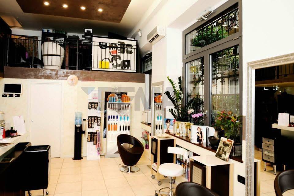 negozio in vendita a Milano in zona Paolo Sarpi