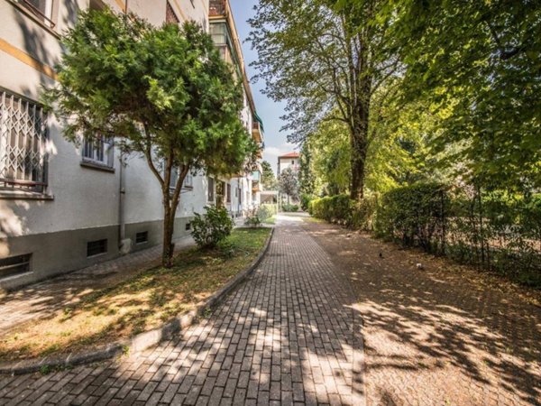 appartamento in vendita a Milano in zona Corvetto