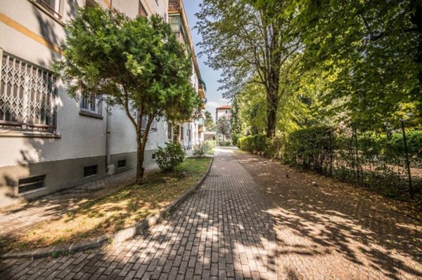 appartamento in vendita a Milano in zona Corvetto