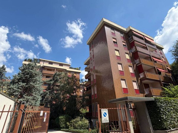 appartamento in vendita a Milano in zona Bruzzano