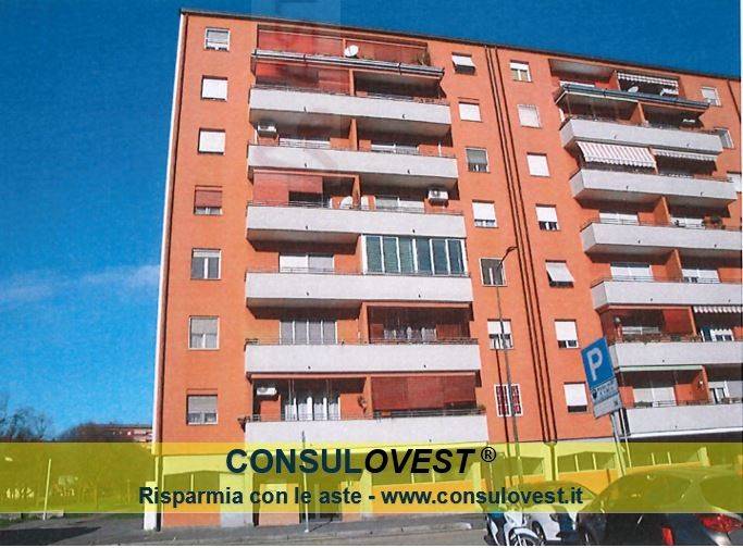 appartamento in vendita a Milano in zona Gallaratese