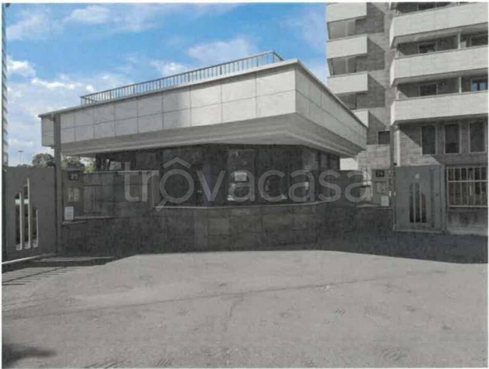 locale commerciale in vendita a Milano in zona Il Portello