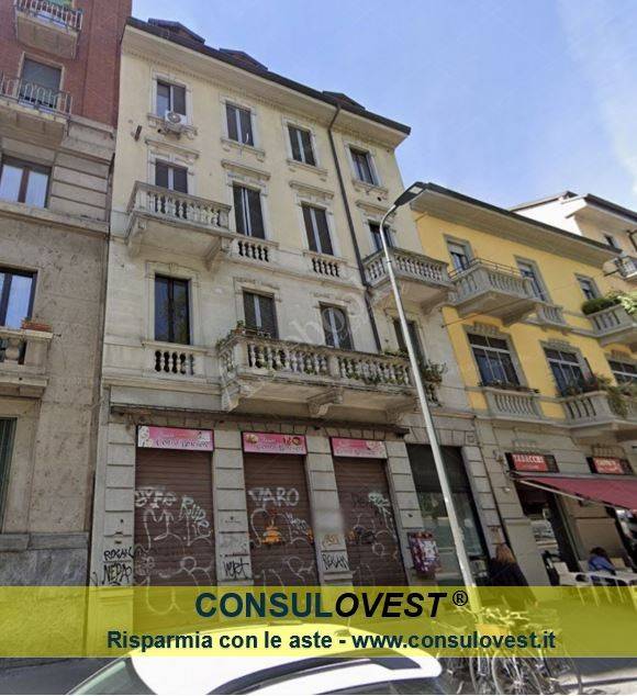 ufficio in vendita a Milano in zona Città Studi