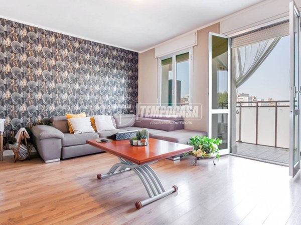 appartamento in vendita a Milano in zona Quarto Oggiaro