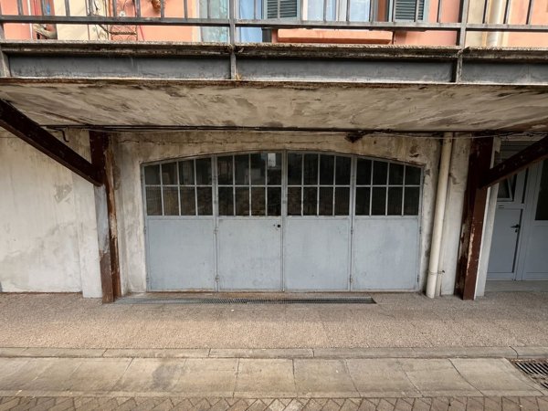 locale di sgombero in vendita a Milano