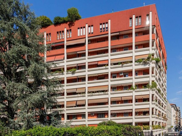 appartamento in vendita a Milano in zona Piazzale Lodi