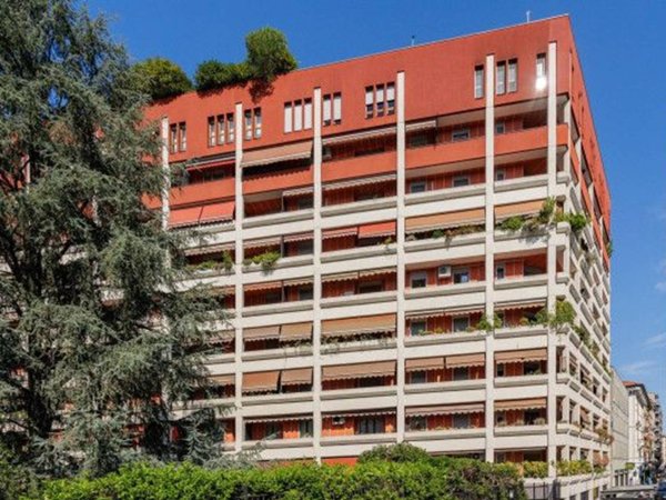 appartamento in vendita a Milano in zona Piazzale Lodi