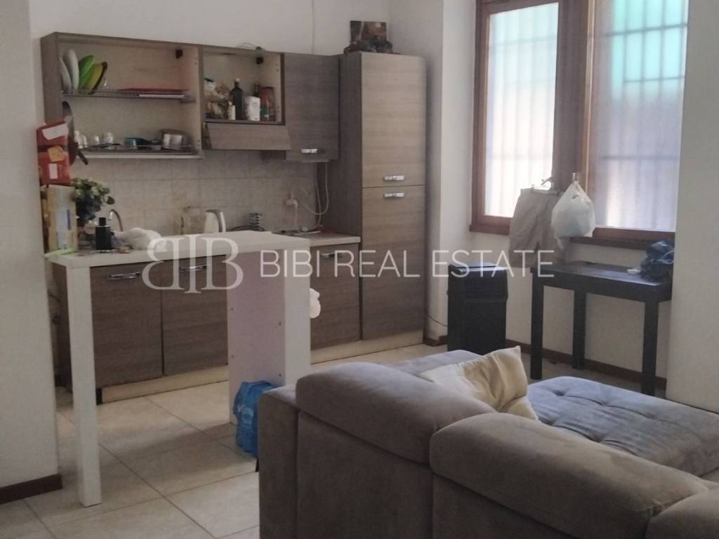 appartamento in vendita a Milano in zona De Angeli