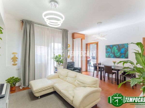 appartamento in vendita a Milano in zona Quarto Oggiaro