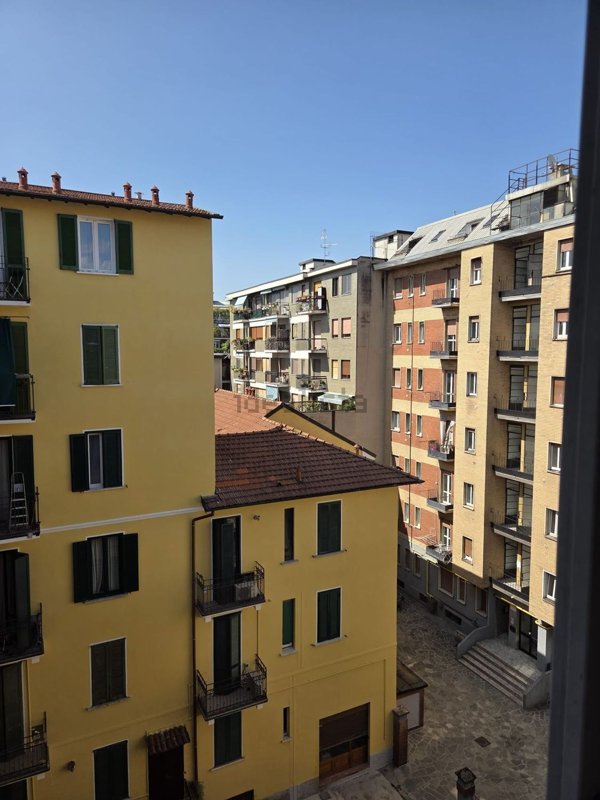 appartamento in vendita a Milano in zona Stadera