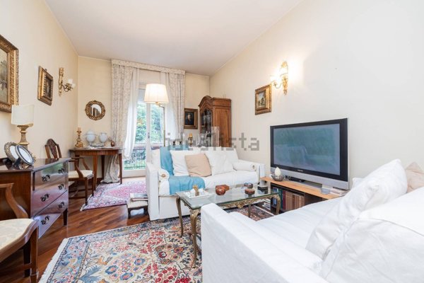 appartamento in vendita a Milano in zona Famagosta
