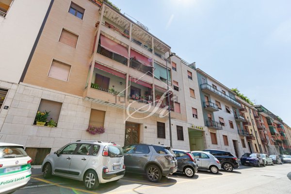appartamento in vendita a Milano in zona Rembrandt