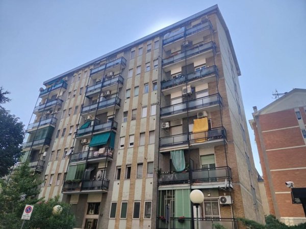 appartamento in vendita a Milano in zona Corvetto