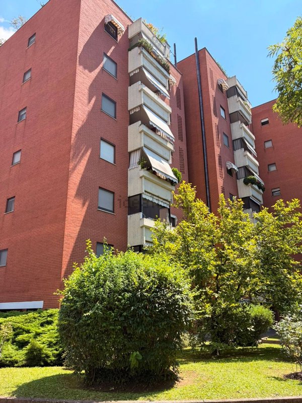 appartamento in vendita a Milano in zona Barona