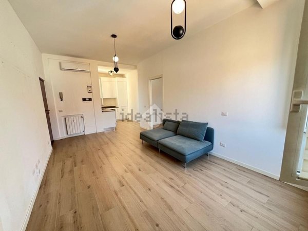 appartamento in vendita a Milano in zona Famagosta