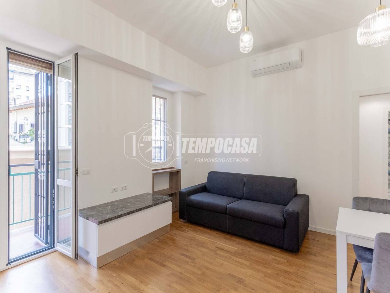 appartamento in vendita a Milano in zona Segnano