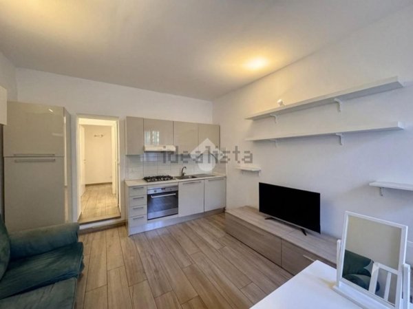 appartamento in vendita a Milano in zona Barona