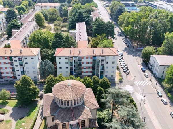 appartamento in vendita a Milano in zona Prato Centenaro