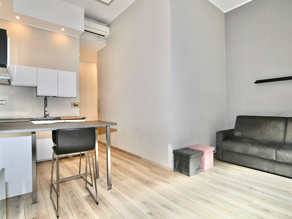 appartamento in vendita a Milano in zona Ponte Seveso