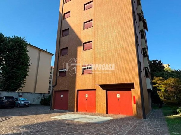 appartamento in vendita a Milano in zona Forze Armate