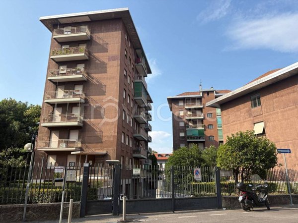 ufficio in vendita a Milano in zona Crescenzago