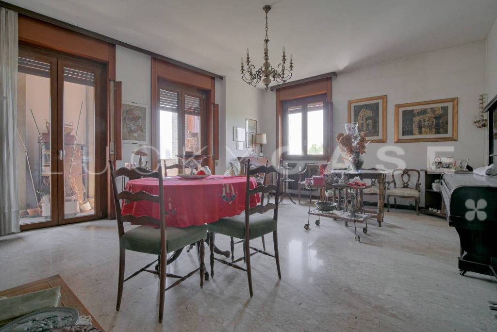 appartamento in vendita a Milano in zona Isola
