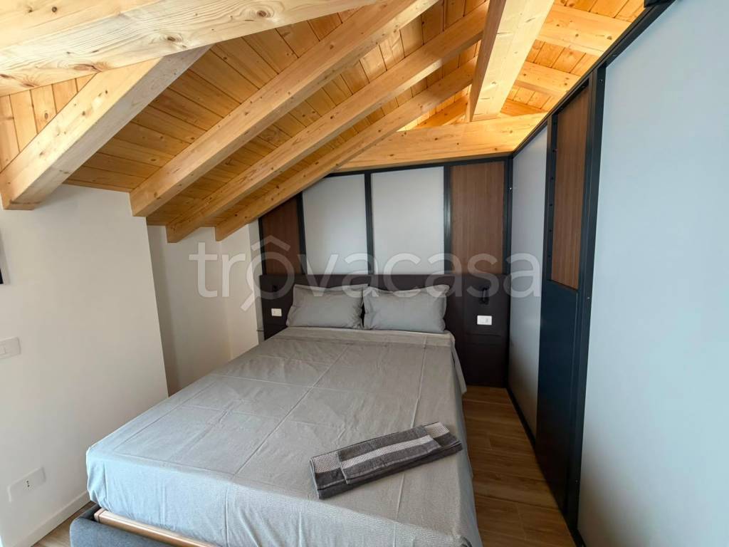 appartamento in vendita a Milano in zona Ponte Seveso