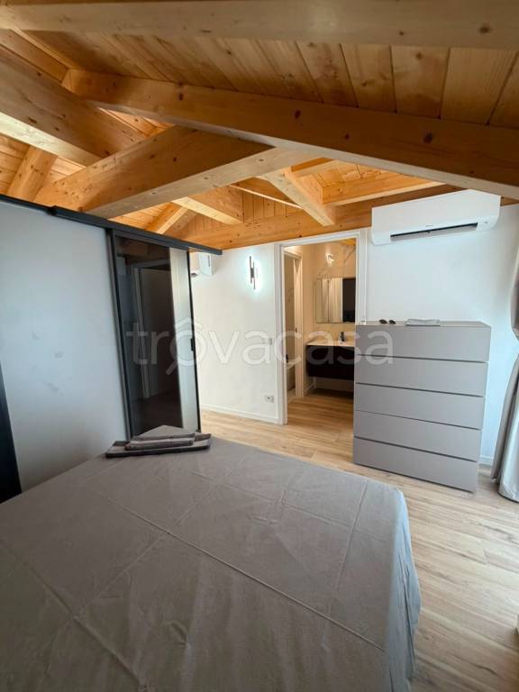 appartamento in vendita a Milano in zona Ponte Seveso