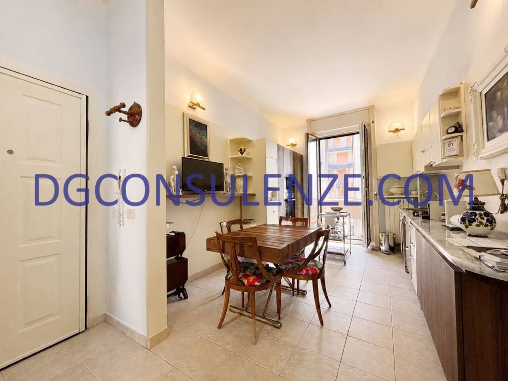 appartamento in vendita a Milano in zona Città Studi