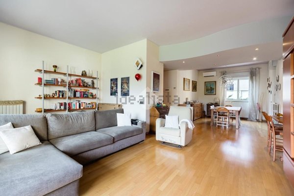 appartamento in vendita a Milano in zona Niguarda