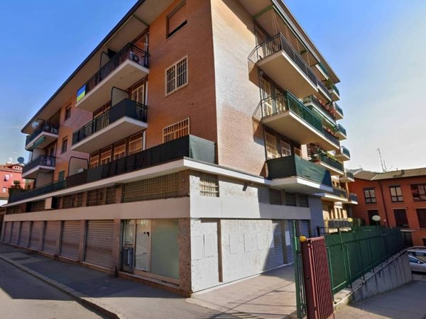 negozio in vendita a Milano in zona Crescenzago