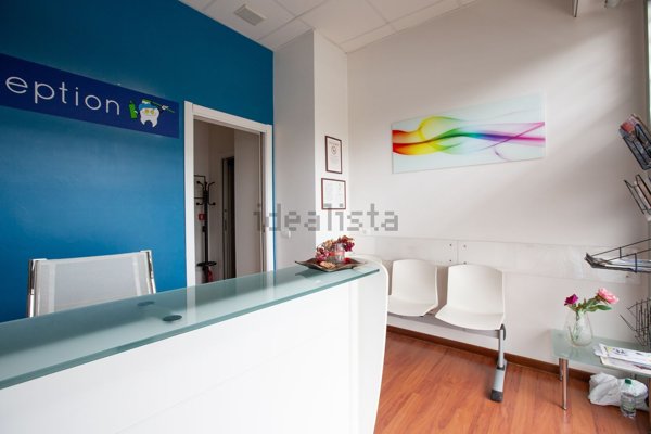 ufficio in vendita a Milano in zona Vigentino