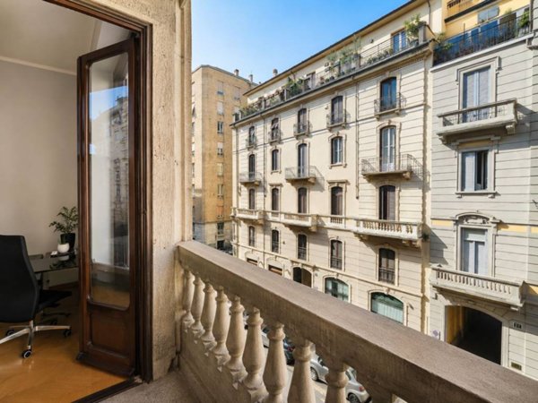 ufficio in vendita a Milano in zona Cadorna