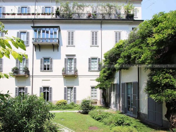 ufficio in vendita a Milano in zona Brera