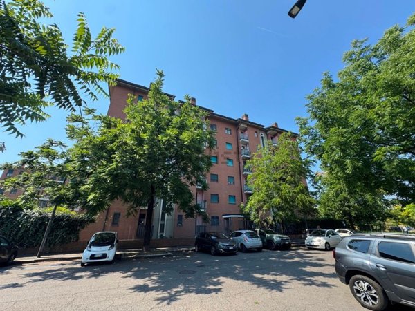 appartamento in vendita a Milano in zona Taliedo