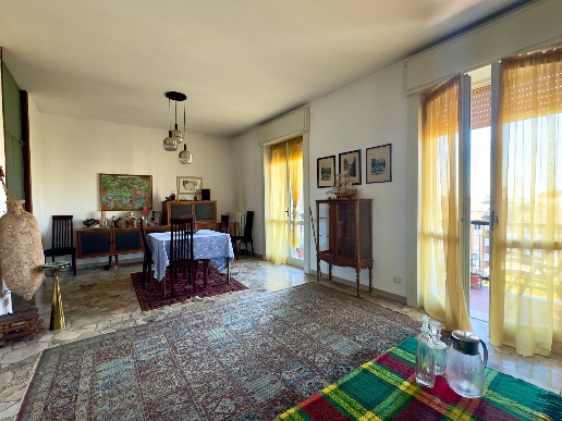 appartamento in vendita a Milano in zona Lorenteggio