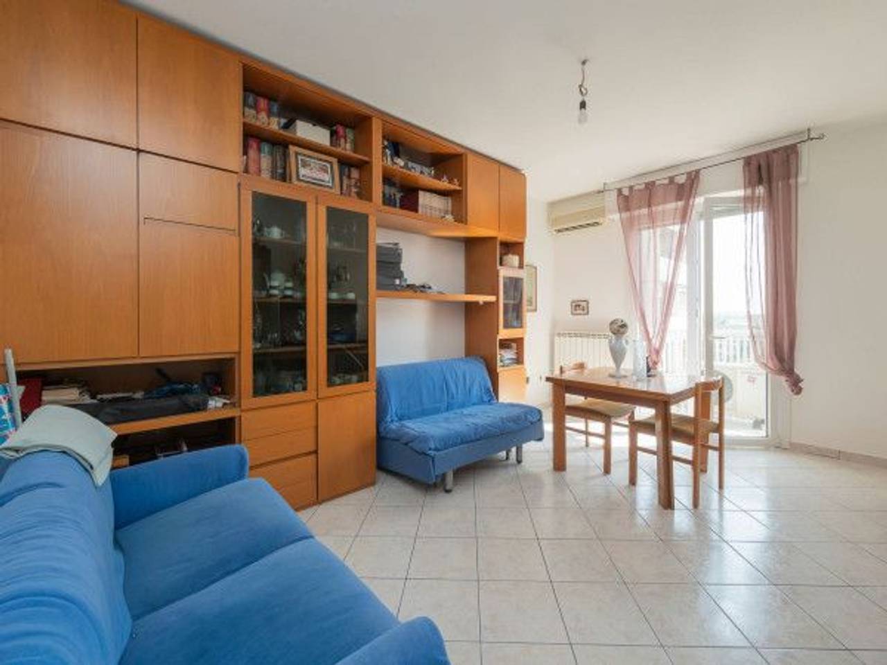 appartamento in vendita a Milano in zona Quartiere degli Olmi