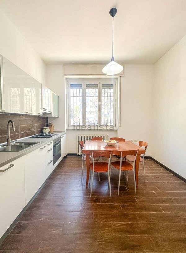 appartamento in vendita a Milano in zona Corsica