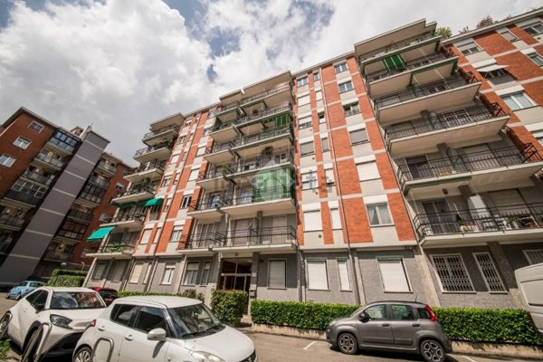 appartamento in vendita a Milano in zona Corvetto