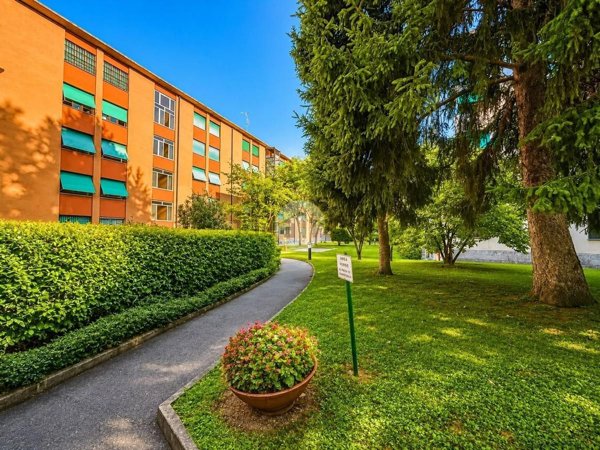 appartamento in vendita a Milano in zona Corvetto