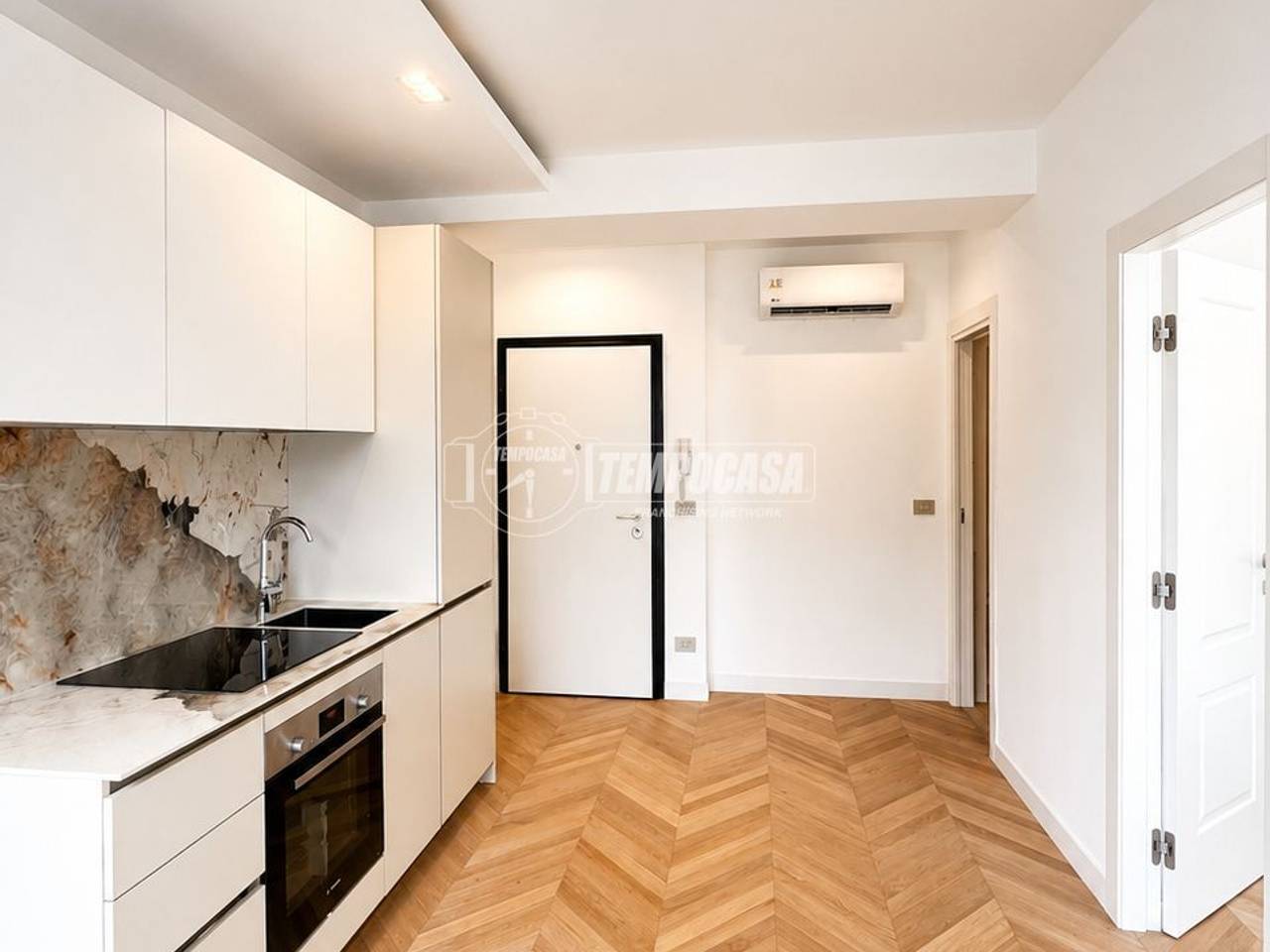 appartamento in vendita a Milano in zona Porta Nuova